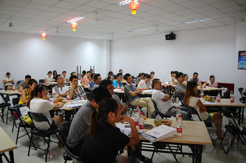 新鄉(xiāng)網(wǎng)站客服部“客服服務(wù)咨詢?nèi)铡W(wǎng)營銷”會議報(bào)道