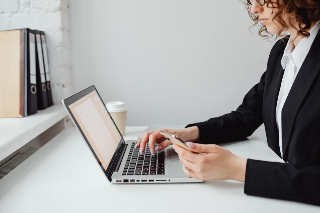 新鄉(xiāng)青峰百度推廣優(yōu)化小技巧 ，讓搜索Ocpc成本爆降，效果翻倍！